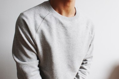 Raglan sweatshirt detail