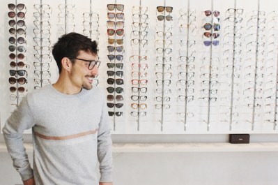 Martin essaye des lunettes (5)